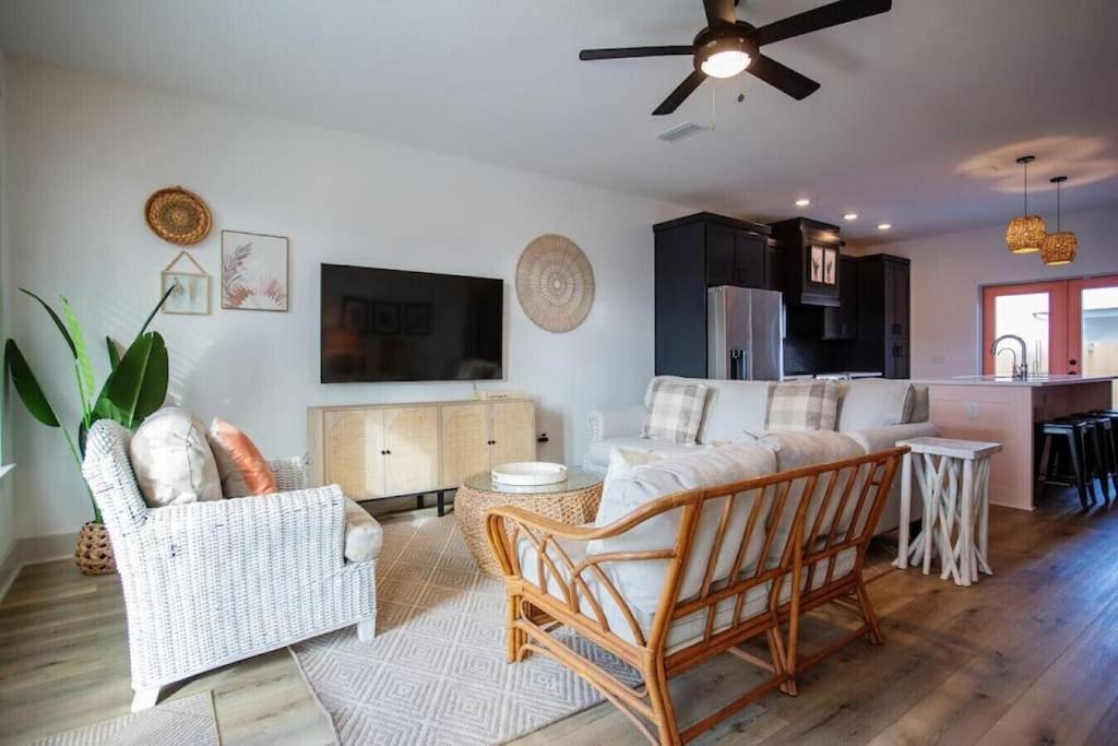 파나마 시티 Coral Reef - Brand New Build, Pet Friendly, Private Pool! Sleeps 9! 빌라 외부 사진