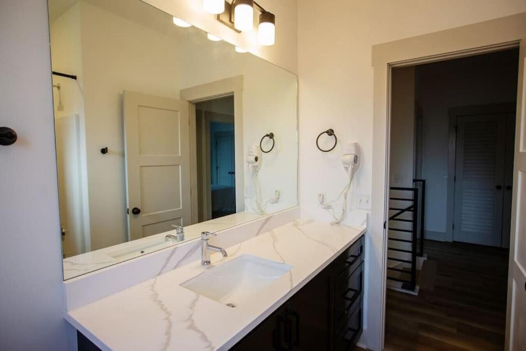 파나마 시티 Coral Reef - Brand New Build, Pet Friendly, Private Pool! Sleeps 9! 빌라 외부 사진